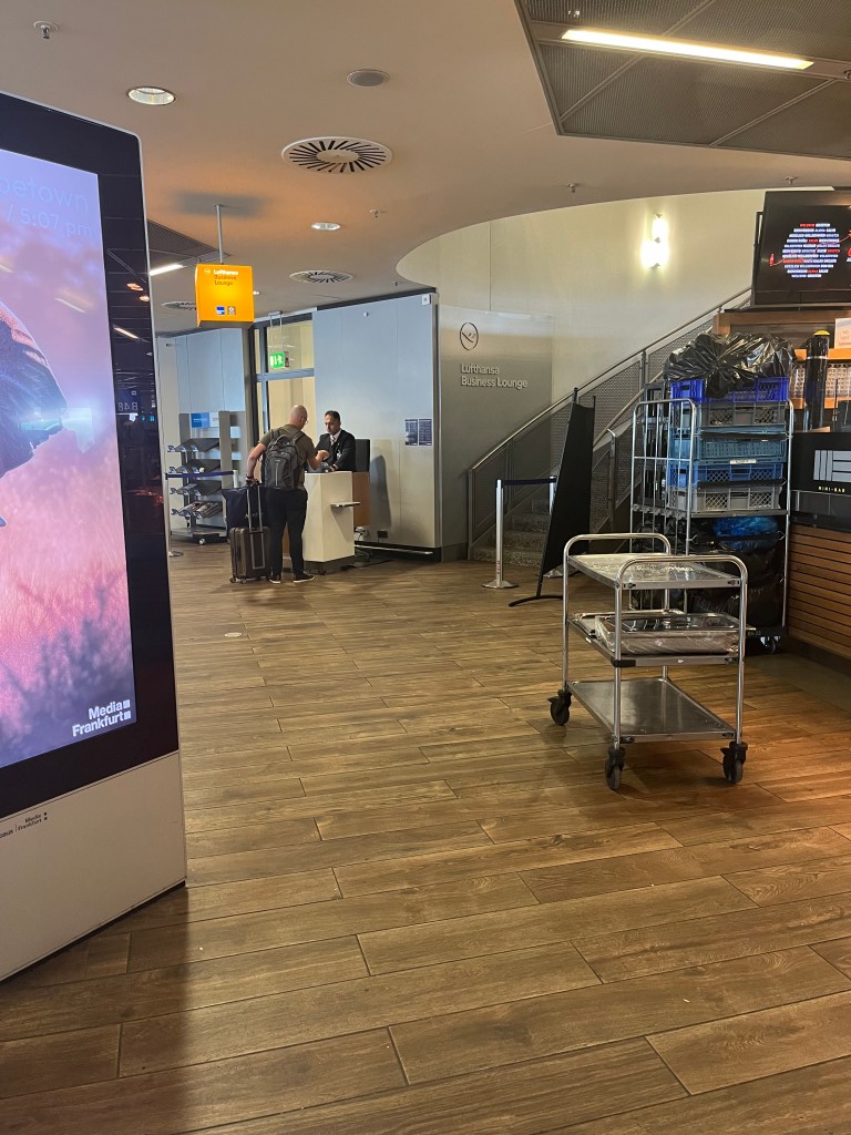 Neil Scrivener reviews the Lufthansa Business Class Lounge by Gate B44 in Frankfurt's Airport (FRA).