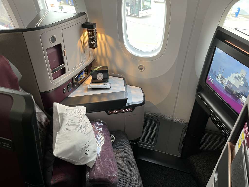 Neil Scrivener reviews QR72 from Frankfurt to Doha on Qatar Airways in Business Class. 