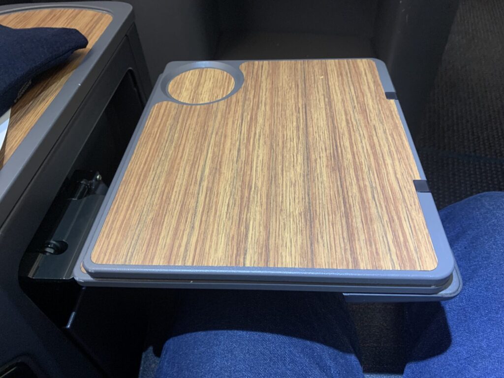 Neil Scrivener reviews the American Airlines Flagship Business seat on the A321T Transcon service, going between East/West coast America.