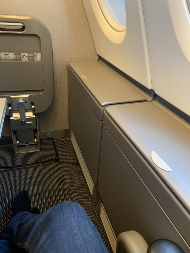 Neil Scrivener reviews British Airways Club World Seat. 