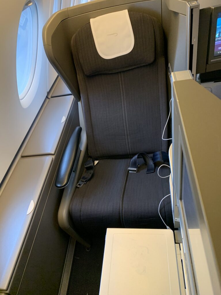 Neil Scrivener reviews British Airways Club World Seat. 