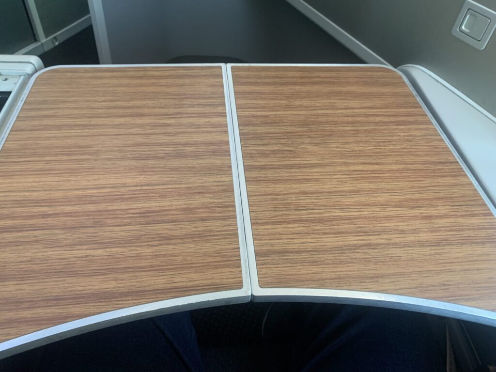 Neil Scrivener reviews the American Airlines Flagship Business Class seat - next to a window facing backwards on the 787-8.