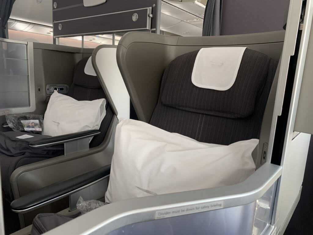 Neil Scrivener reviews British Airways BA104 in Business Class from Dubai to London Heathrow - on the Boeing 787 Dreamliner in Club World.