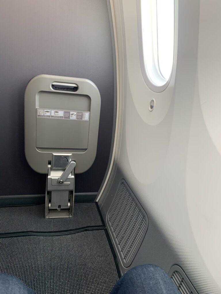 Neil Scrivener reviews British Airways BA104 in Business Class from Dubai to London Heathrow - on the Boeing 787 Dreamliner in Club World.