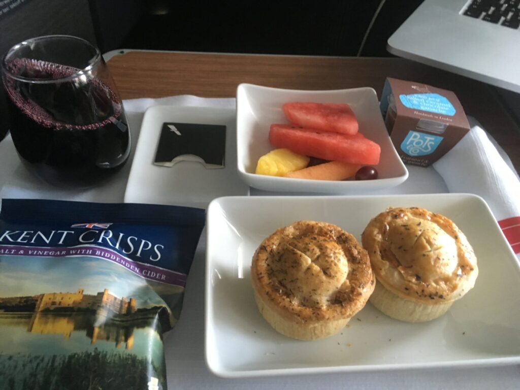 Neil Scrivener reviews AA51 and AA1175 from London Heathrow to San Francisco via Dallas in Flagship Business Class and First Class. 