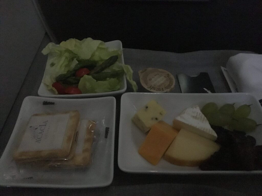 Neil Scrivener reviews AA51 and AA1175 from London Heathrow to San Francisco via Dallas in Flagship Business Class and First Class. 