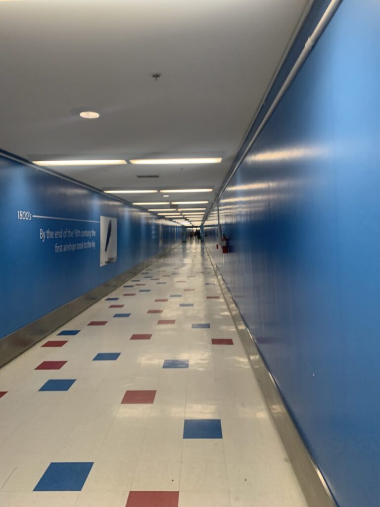 Neil Scrivener reviews the American Airlines Admirals Club Terminal 5, at Los Angeles International Airport (LAX)