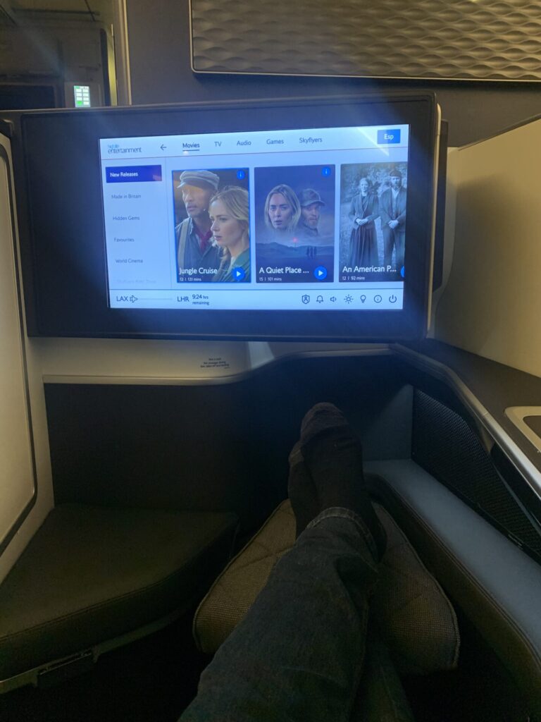 Neil Scrivener reviews British Airways First / First Class Cabin on their Boeing 777-300ER from LAX to LHR