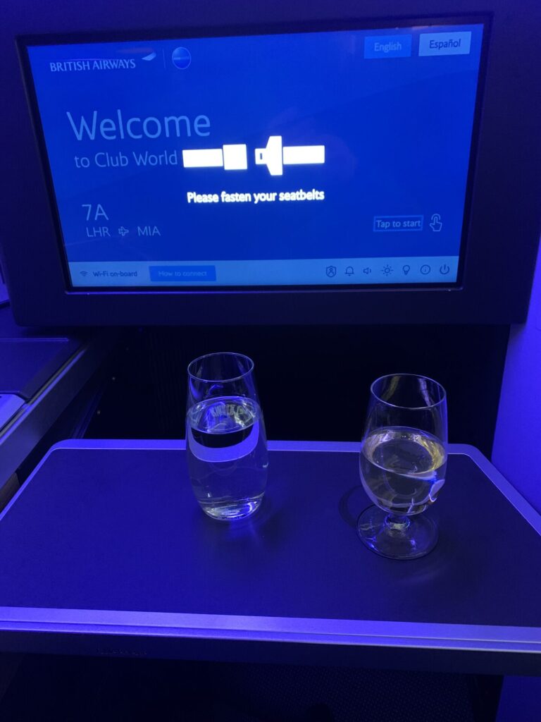 Neil Scrivener reviews British Airways BA207 from Heathrow to Miami in Business Class in Club Suite on the Boeing 777-200.