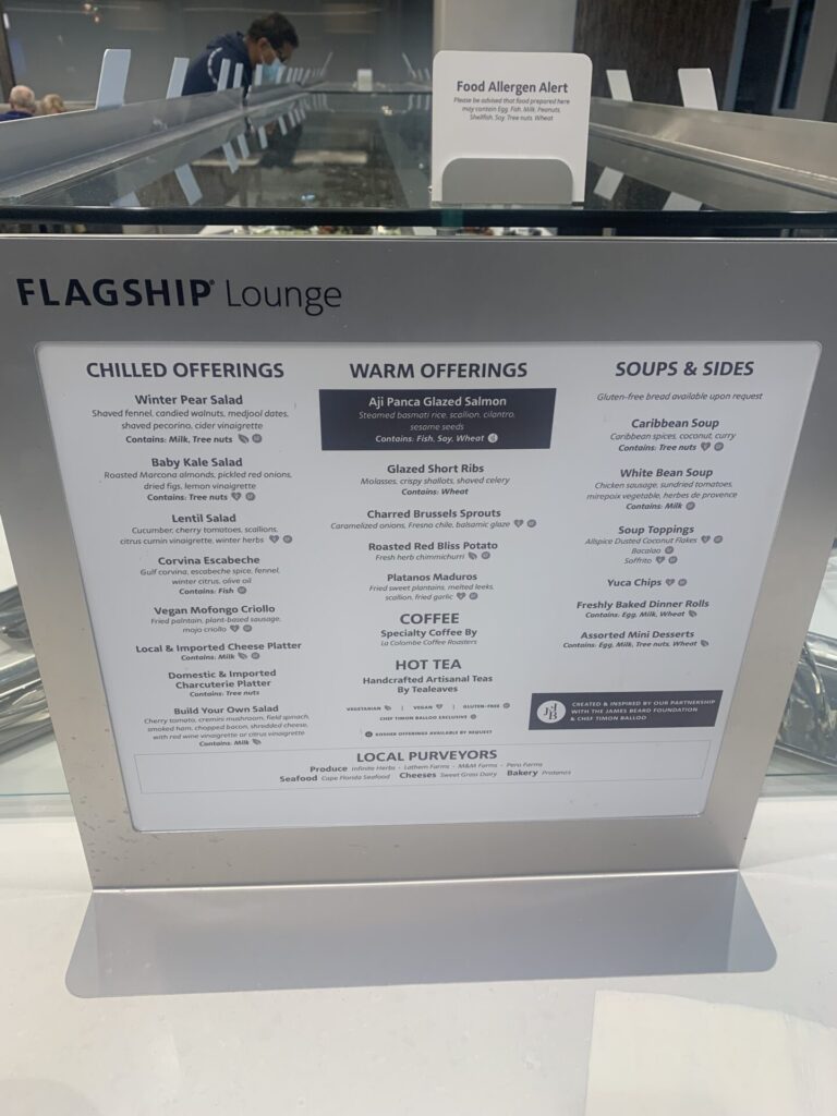 Flying Business reviews the Flagship Lounge at Miami International Terminal D, Gate D32 available to OneWorld members.