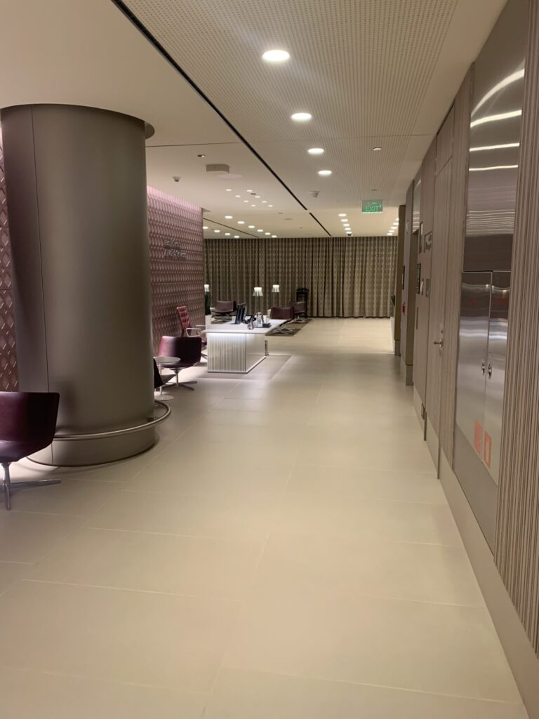 Flying Business reviews the Qatar Airways Arrivals Lounge at Terminal 1, Doha