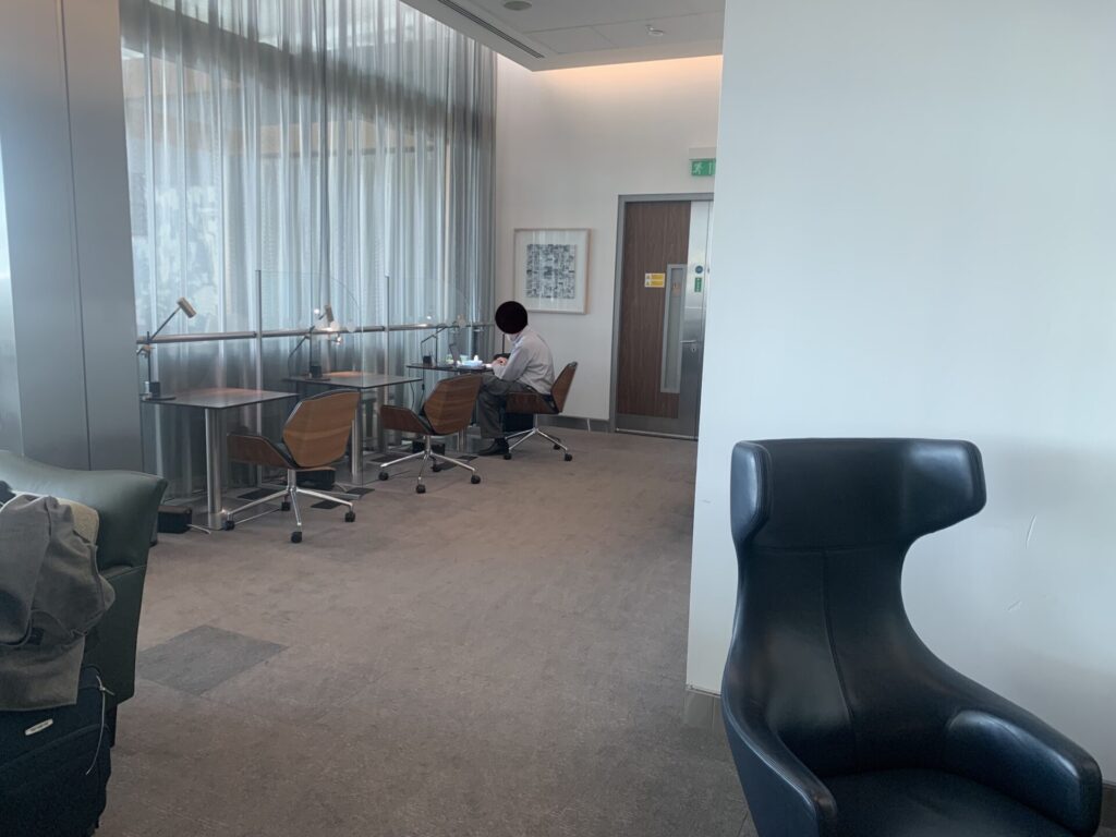 Flying Business reviews British Airways' Concorde Room, for First Class passengers at London's Heathrow Airport at Terminal 5.