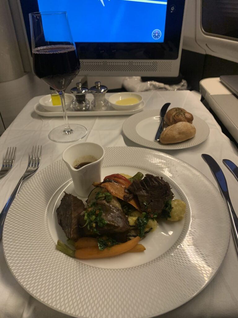 Neil Scrivener reviews British Airways First on BA053 from London Heathrow to Seattle Tacoma airport on the Boeing 777-300ER.