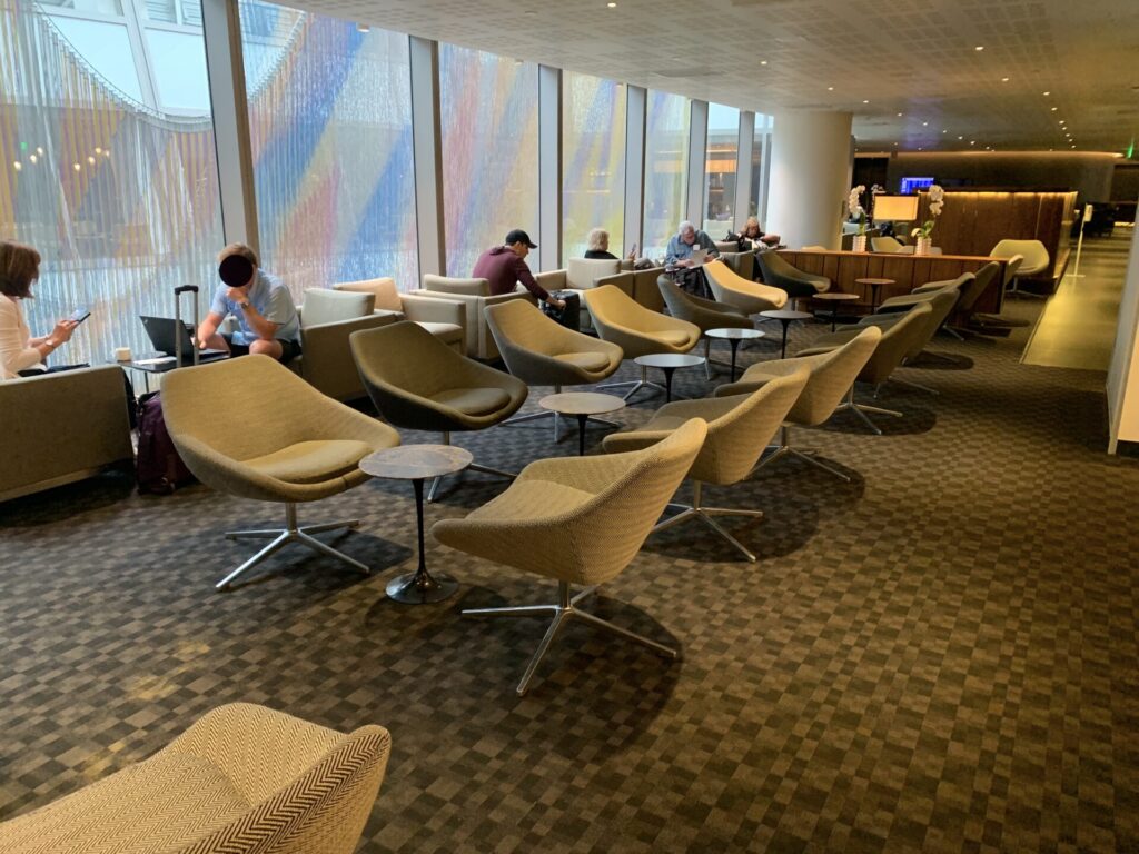 Flying Business reviews the OneWorld Lounge at LAX's Terminal B. Los Angeles International Airport, Tom Bradley Terminal.