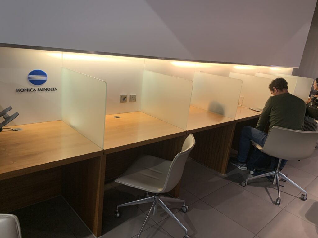 Flying Business reviews the Lufthansa Business Lounge at Terminal 2, K-Gates in Munich Airport - Flughafen München