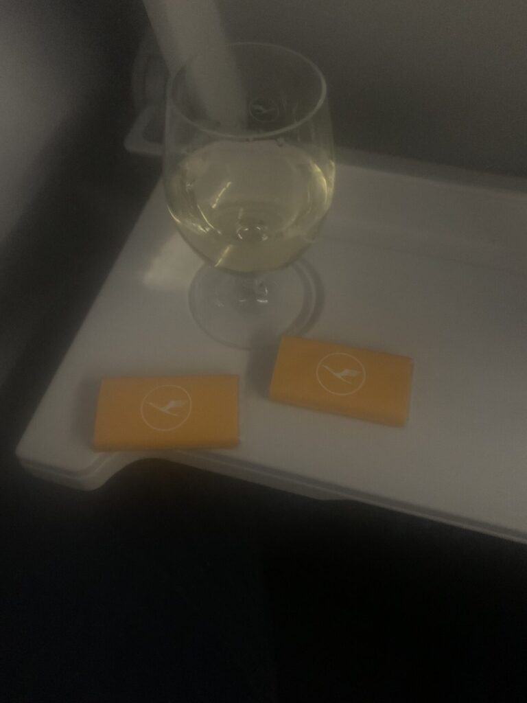 Neil Scrivener reviews Lufthansa's short haul Business Class on a flight from Munich to Heathrow