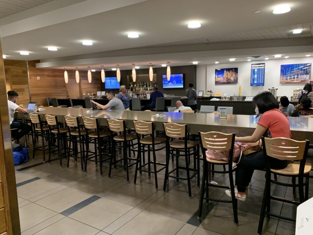 Flying Business reviews The Club at Las Vegas Harry Reid Airport - access for Priority Pass holders and numerous airlines if flying Business Class. 