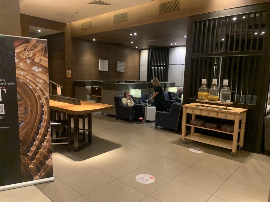 Neil Scrivener reviews the Plaza Premium Lounge at Heathrow's Terminal 2, using an American Express Platinum Card for access.