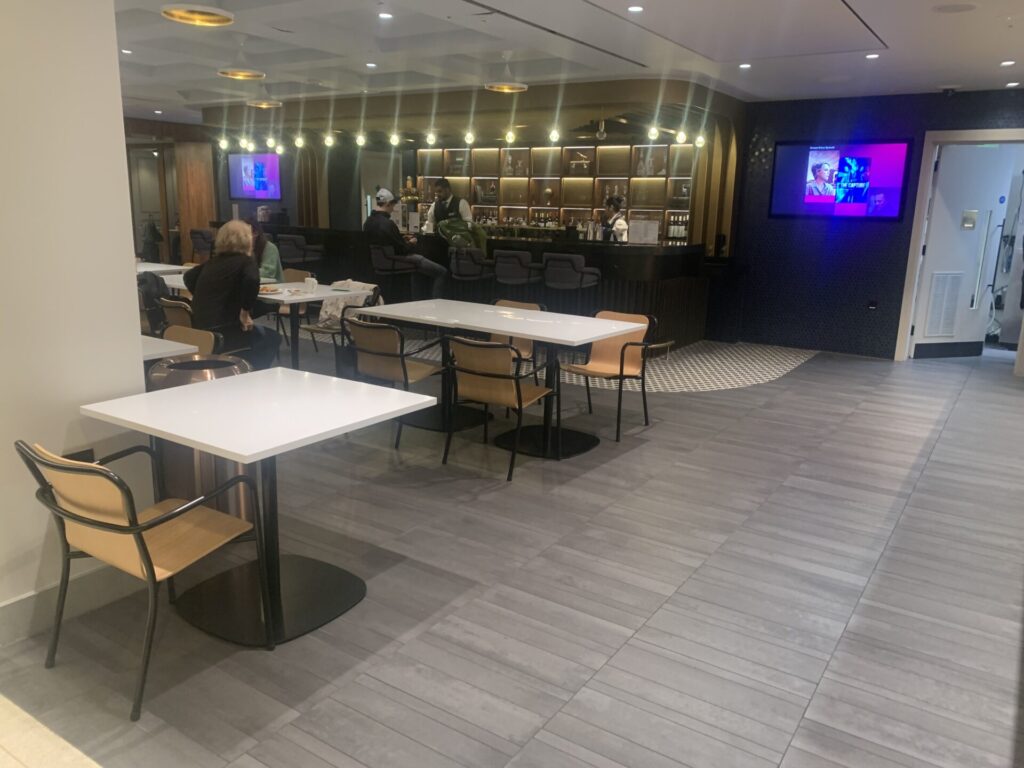 Flying Business review the American Express Centurion Lounge in London Heathrow's Terminal 3. 