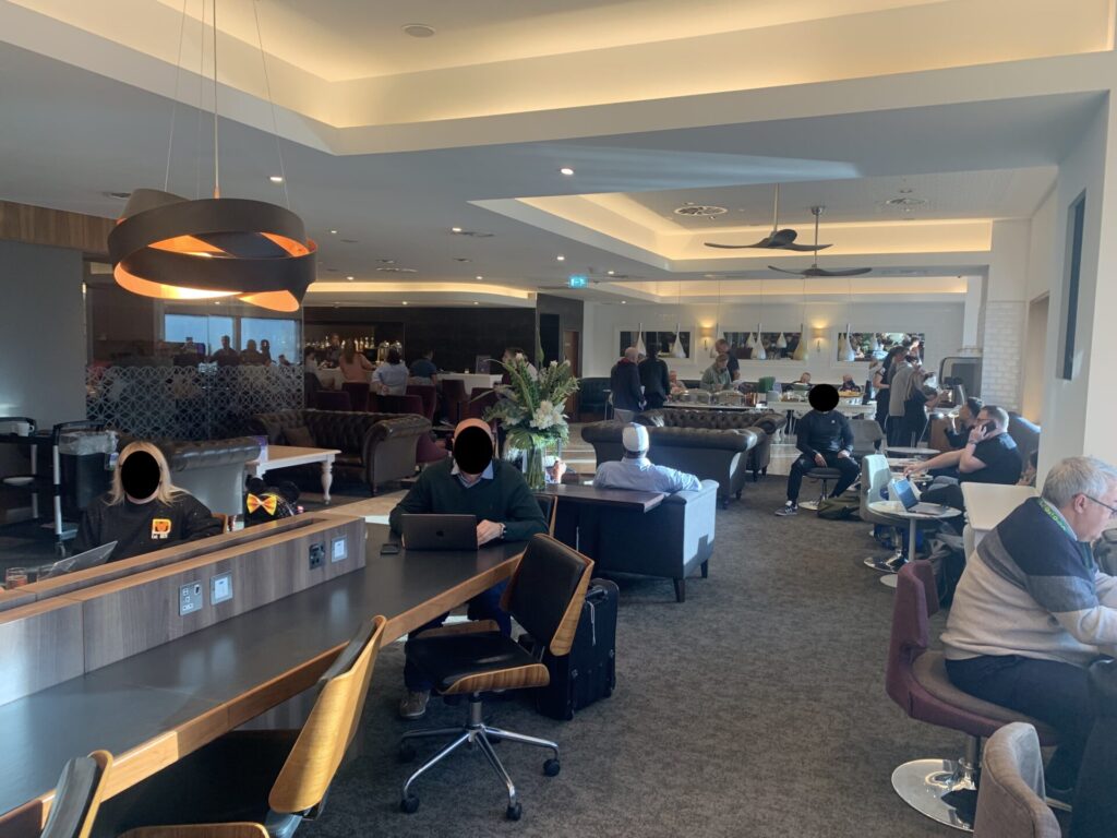 Neil Scrivener reviews the No1 Lounge at Heathrow's Terminal 3, with access via Priority Pass. 