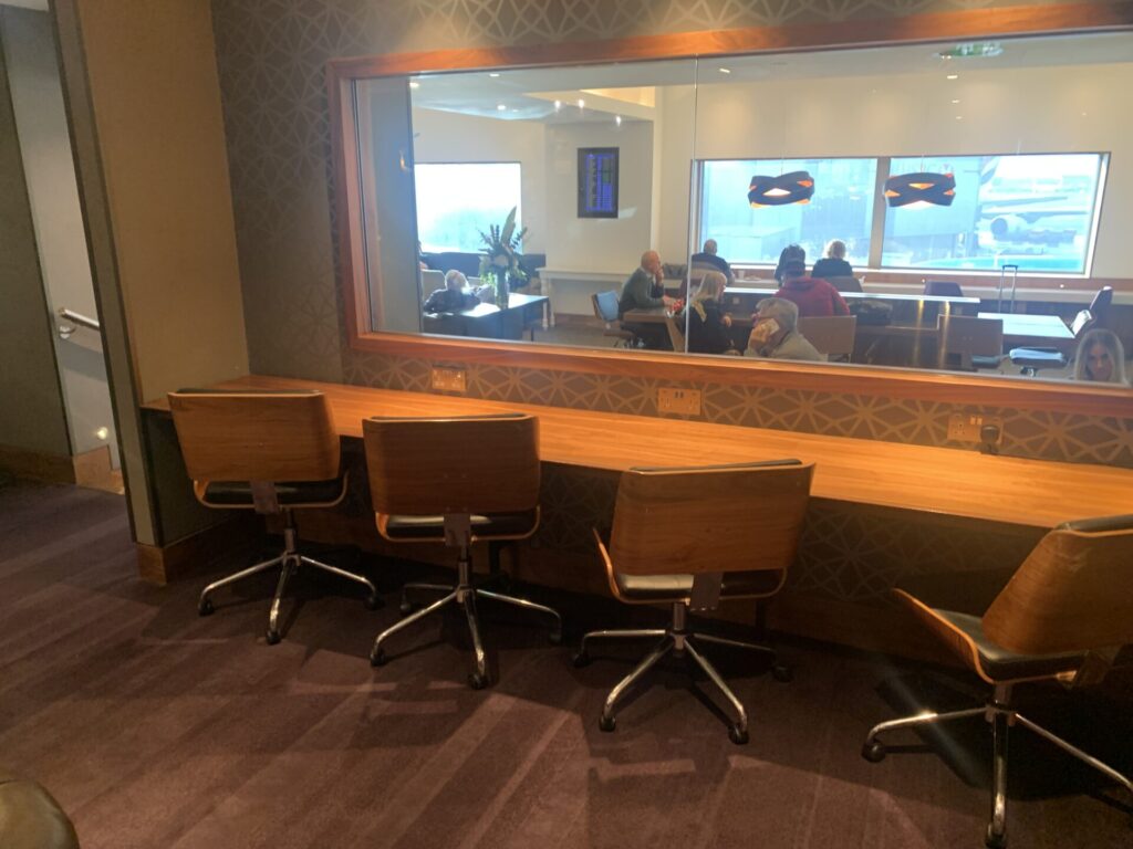 Neil Scrivener reviews the No1 Lounge at Heathrow's Terminal 3, with access via Priority Pass. 