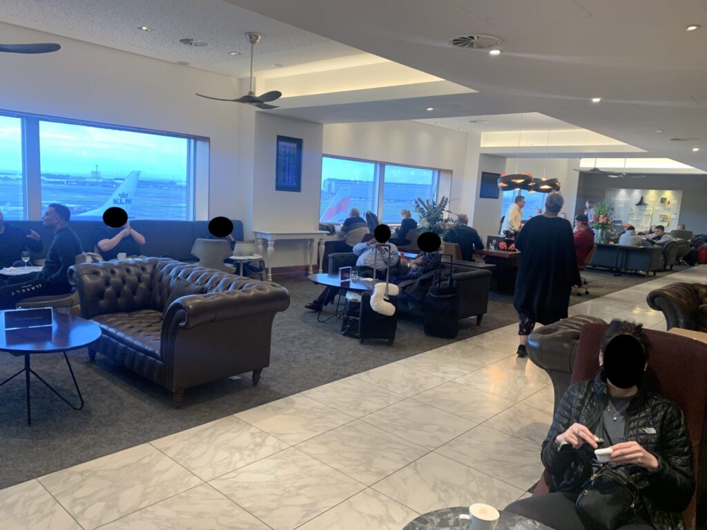 Neil Scrivener reviews the No1 Lounge at Heathrow's Terminal 3, with access via Priority Pass. 