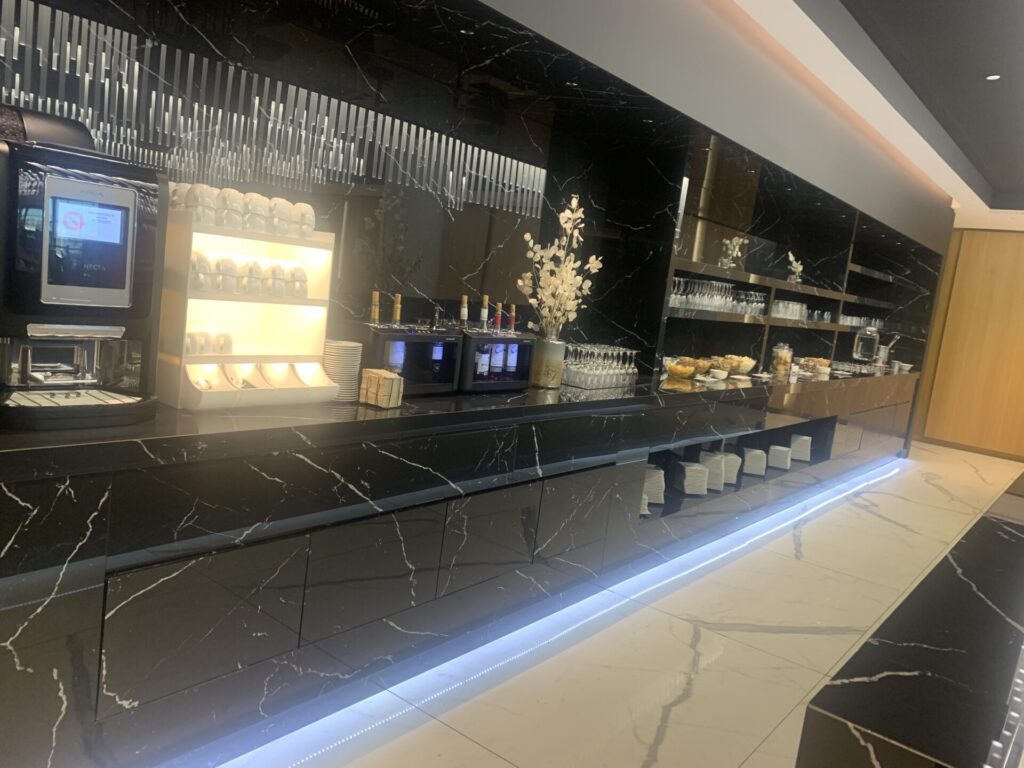 Neil Scrivener reviews the Aena VIP Miro Lounge at Terminal 1, Josep Tarradellas Barcelona–El Prat Airport, Spain.