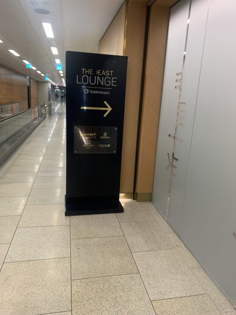 Flying Business reviews the East Lounge at Dublin's Airport, used by Qatar Airways, Emirates and Etihad. 