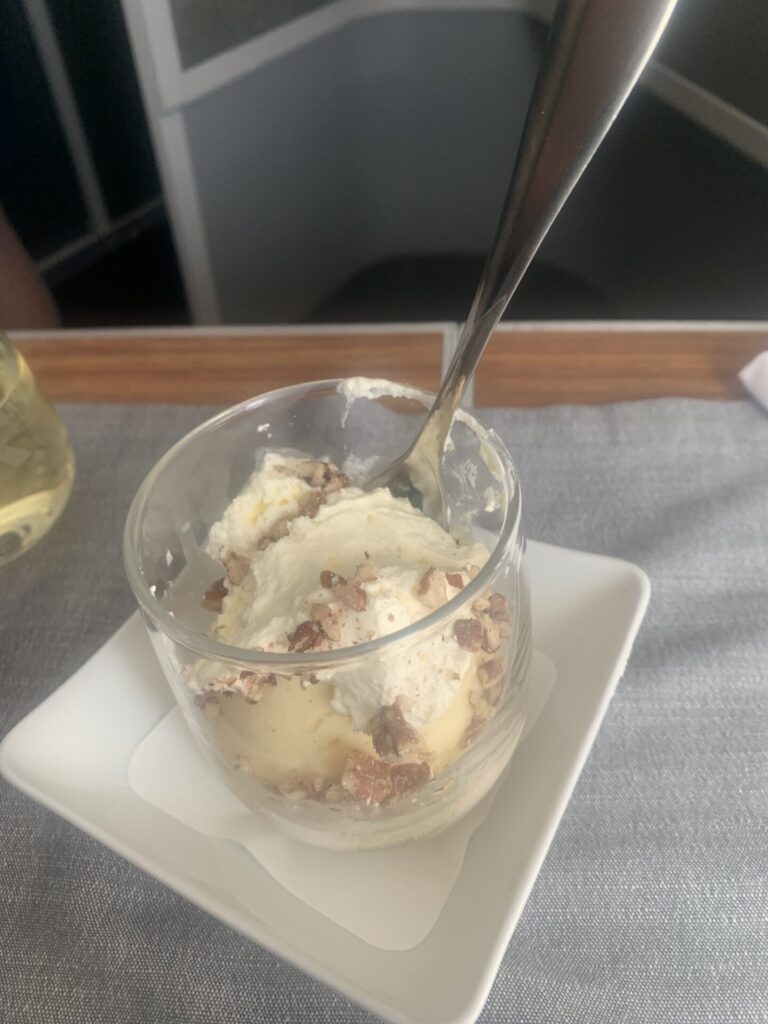 Neil Scrivener reviews American Airlines AA723 from Dublin (DUB) to Philadelphia (PHL) on the Boeing 787-8 Dreamliner, in Flagship Business.