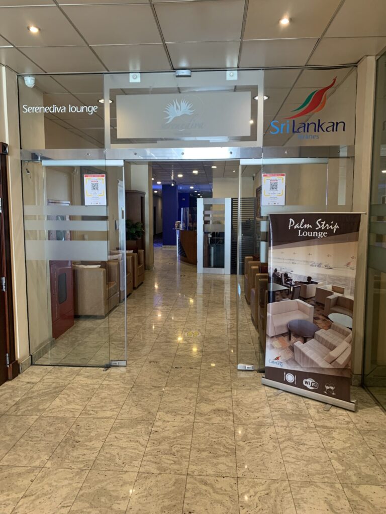 Flying Business reviews the Srilankan Airlines Serendiva Lounge at Colombo's Bandaranaike Airport. 