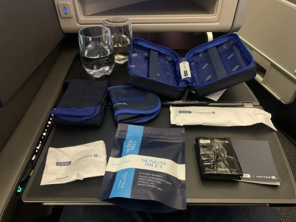 Neil Scrivener reviews United UA933 from Frankfurt (FRA) to Washington (IAD) in Polaris (Business Class). 