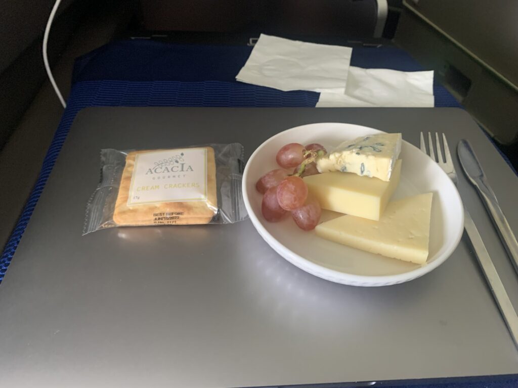 Neil Scrivener reviews United UA933 from Frankfurt (FRA) to Washington (IAD) in Polaris (Business Class). 