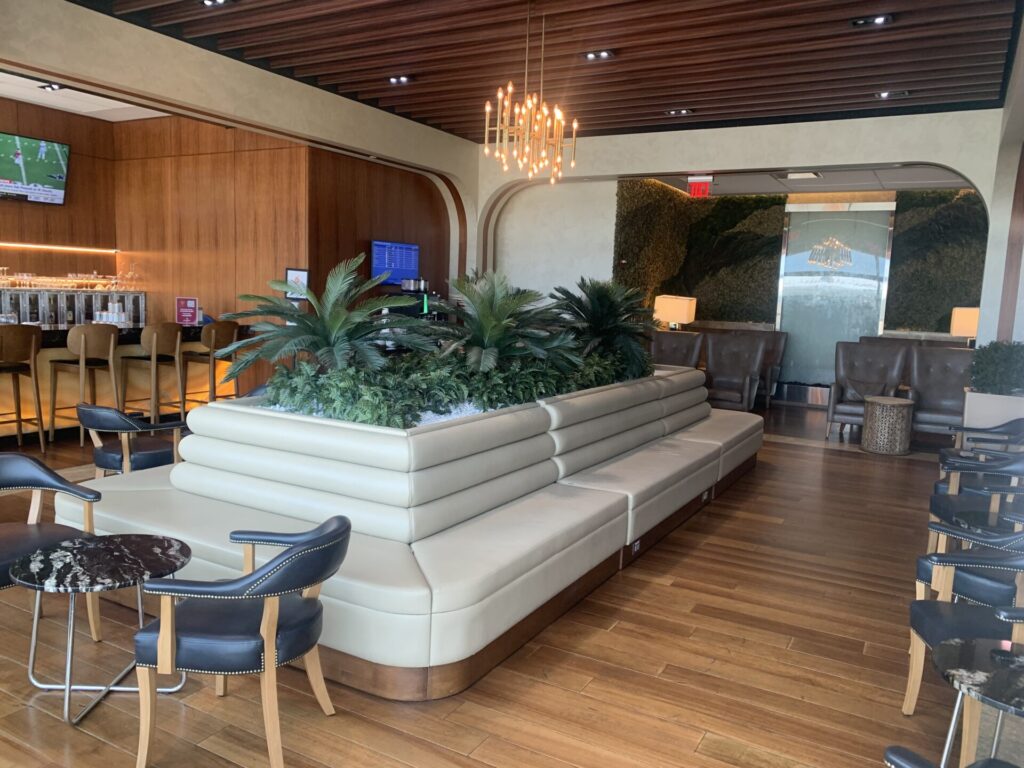 Neil Scrivener reviews the Turkish Airlines lounge at Washington Dulles' Concourse B (IAD), accessed with a Priority Pass.