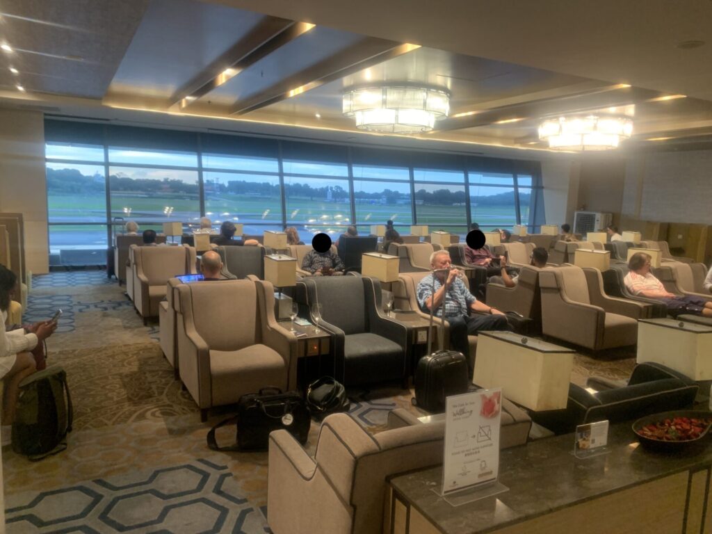 Flying Business reviews the Plaza Premium Lounge at Terminal 1 of Singapore's Changi International Airport.