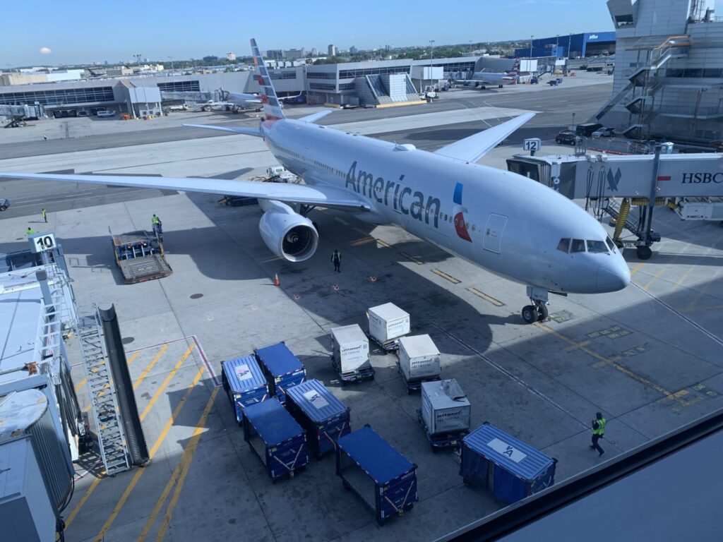 Flying Business reviews American Airlines AA142 from JFK to LHR, in Flagship Business on the Boeing 777-200ER.