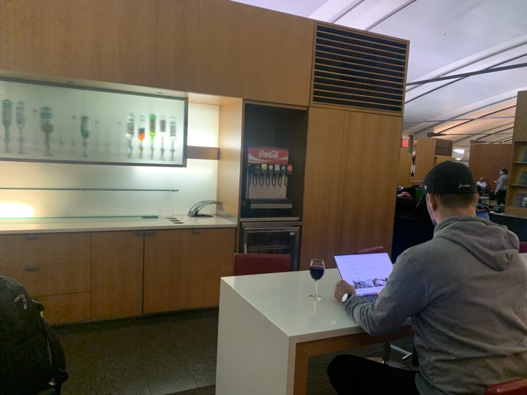 Flying Business reviews the Air Canada Maple Leaf Lounge at Canada's Toronto Pearson Airport, available to Star Alliance Gold Members.