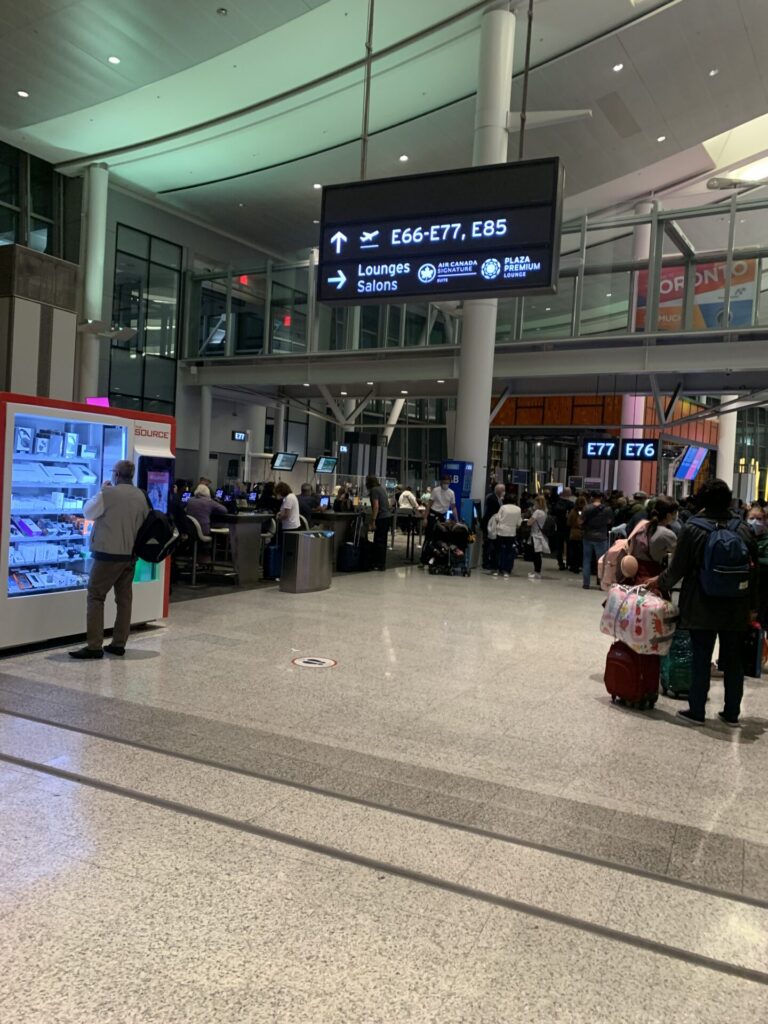 Flying Business reviews the Plaza Premium Lounge in Toronto Pearson Airport's Terminal 1 at Gate E77 - accessed via a Platinum American Express. 