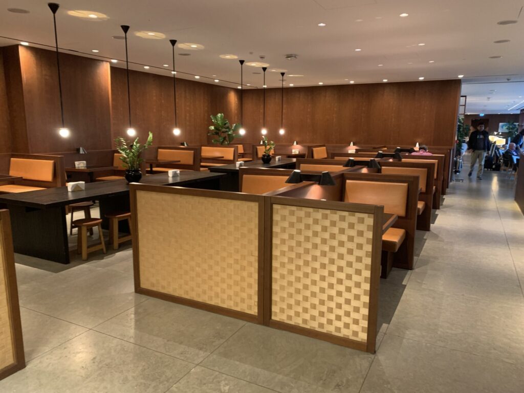 Flying Business reviews the Cathay Pacific First and Business Class Lounges at Heathrow's Terminal 3. 