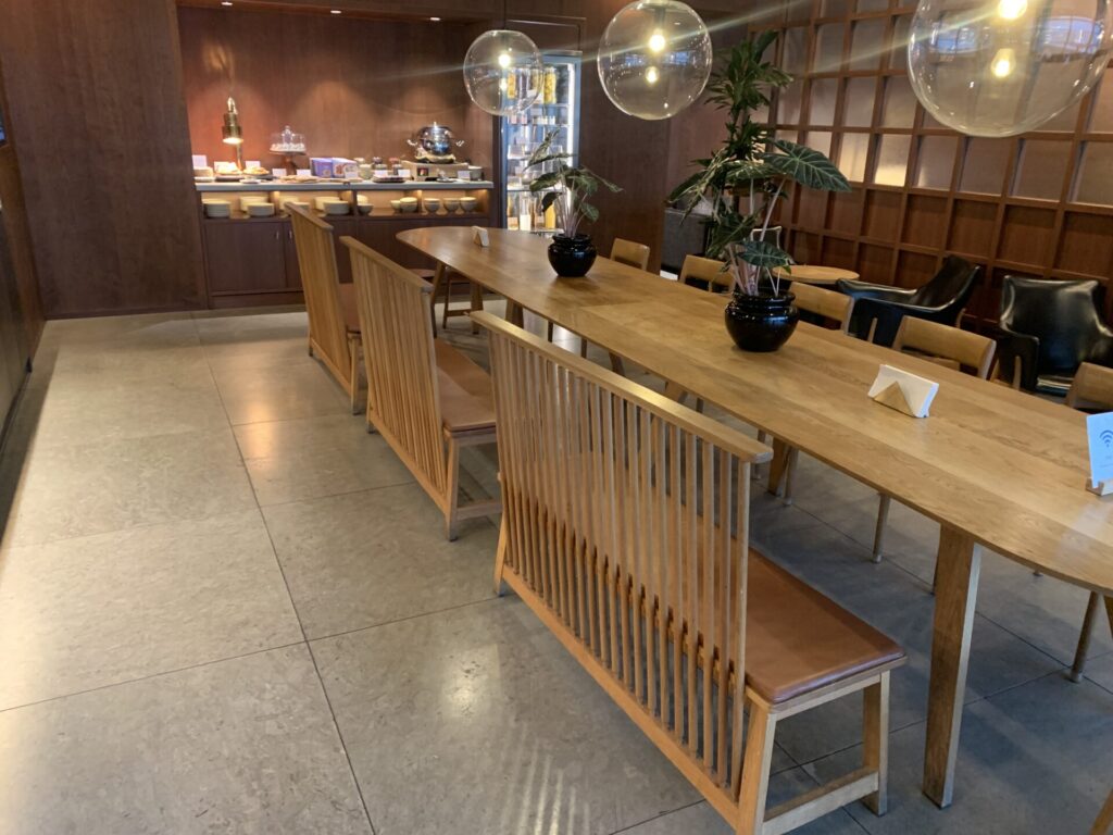 Flying Business reviews the Cathay Pacific First and Business Class Lounges at Heathrow's Terminal 3. 