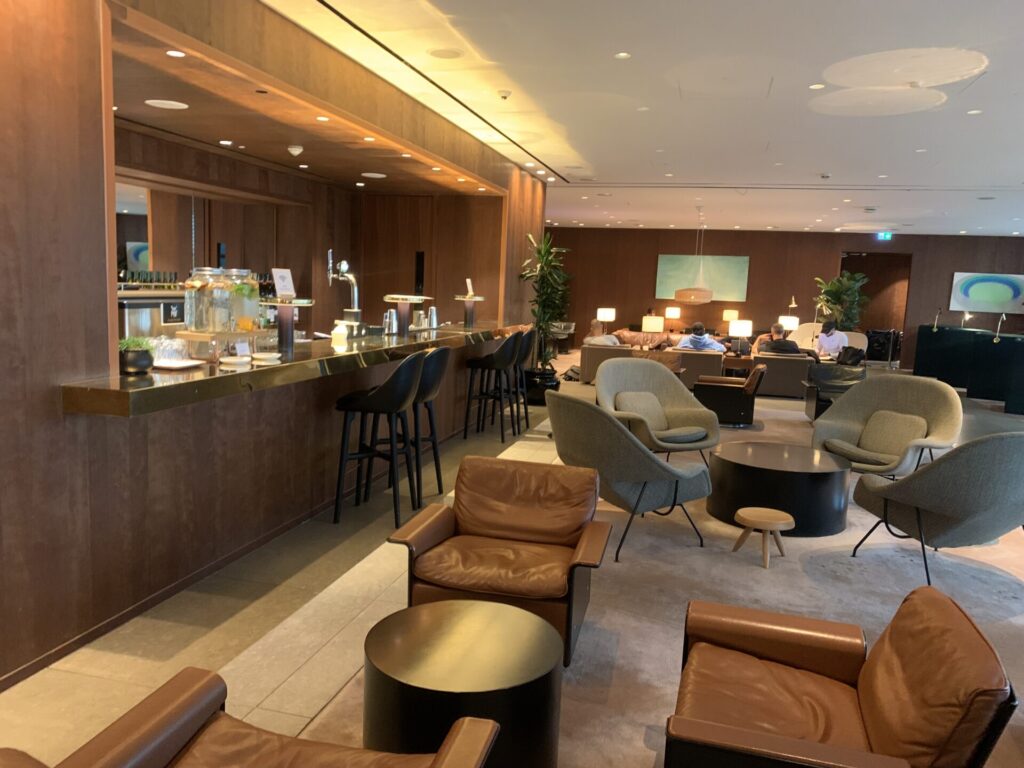 Flying Business reviews the Cathay Pacific First and Business Class Lounges at Heathrow's Terminal 3. 