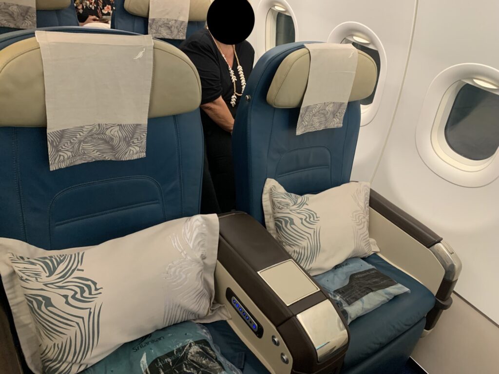 Neil Scrivener reviews Srilankan Airlines' Business Class offerings on the A320 and A330 from Colombo to Singapore and back!