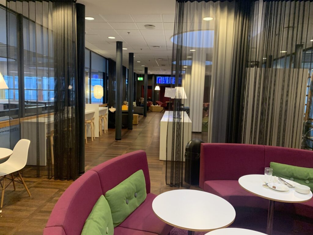 Flying Business reviews the Aspire Lounge in Copenhagen's Kastrap International Airport, CPH - accessed via a Priority Pass