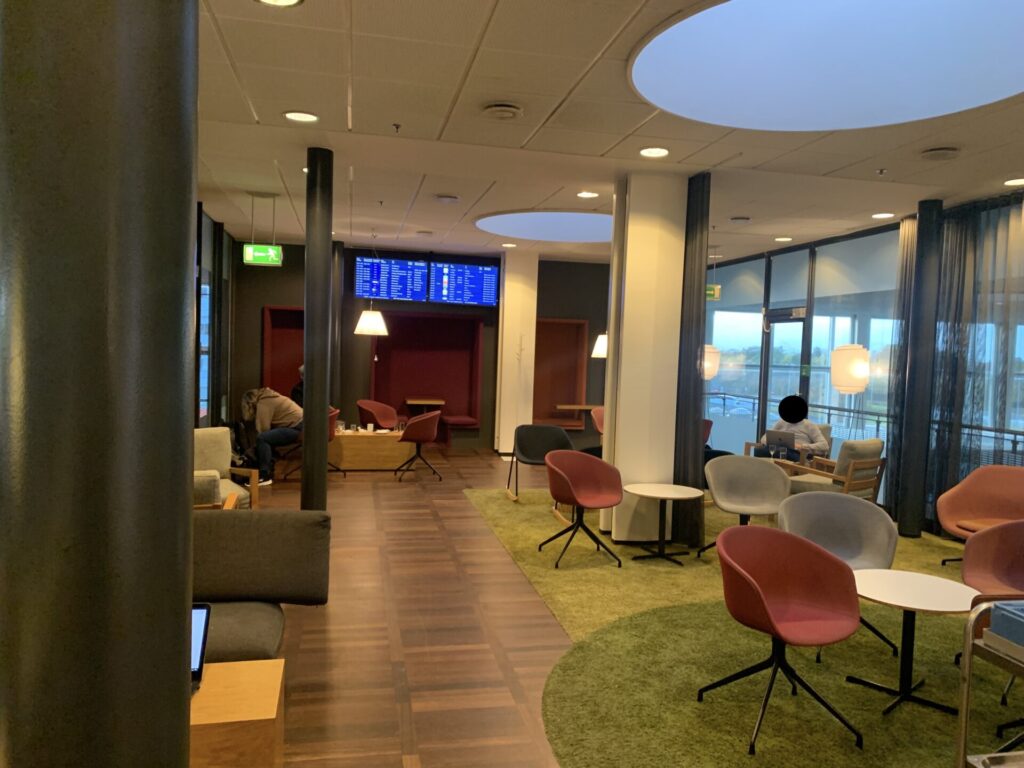 Flying Business reviews the Aspire Lounge in Copenhagen's Kastrap International Airport, CPH - accessed via a Priority Pass