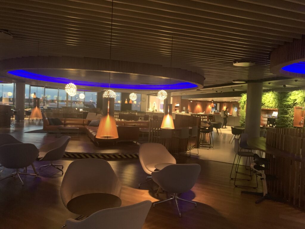 Flying Business reviews the Eventyr Lounge in Copenhagen Airport's Terminal 2, Non-Schengen Area.