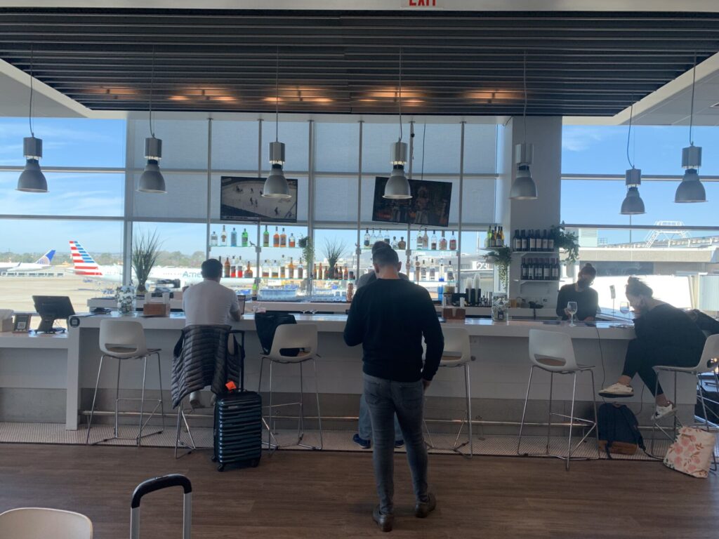 Flying Business reviews the Aspire Lounge in San Diego's International Airport, available for Priority Pass and American Express members.