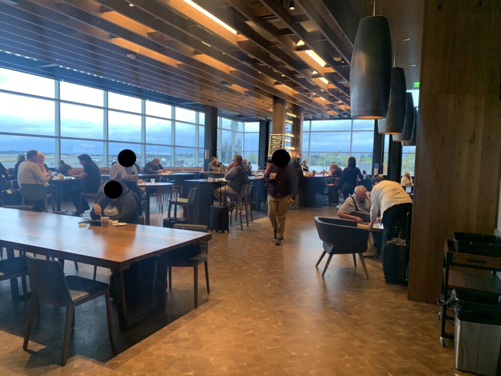 Flying Business reviews the Alaska Airlines Lounge in Seattle's Tacoma Airport in the North Satellite - N-Gates.  