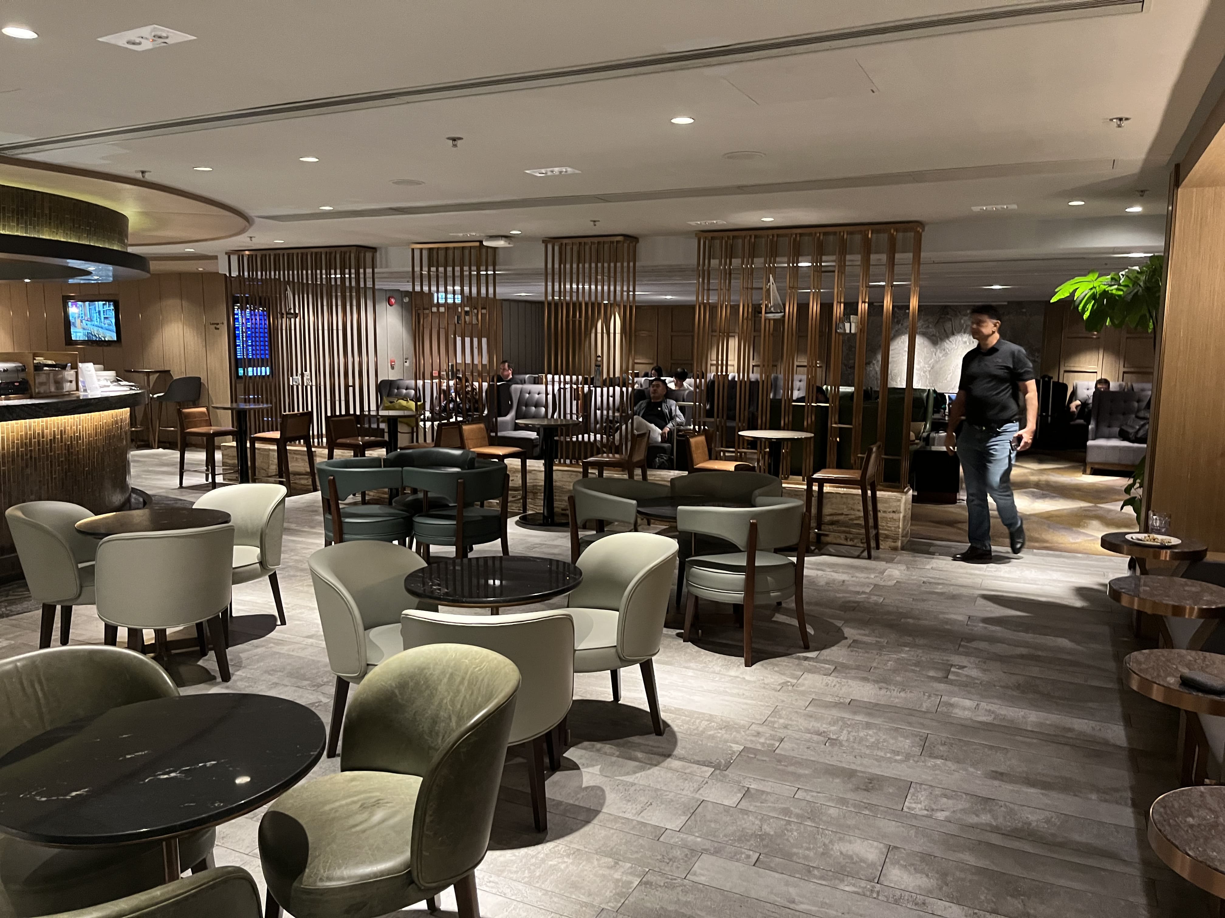 Neil Scrivener reviews the Plaza Premium Lounge First, in Hong Kong's International Airport. 