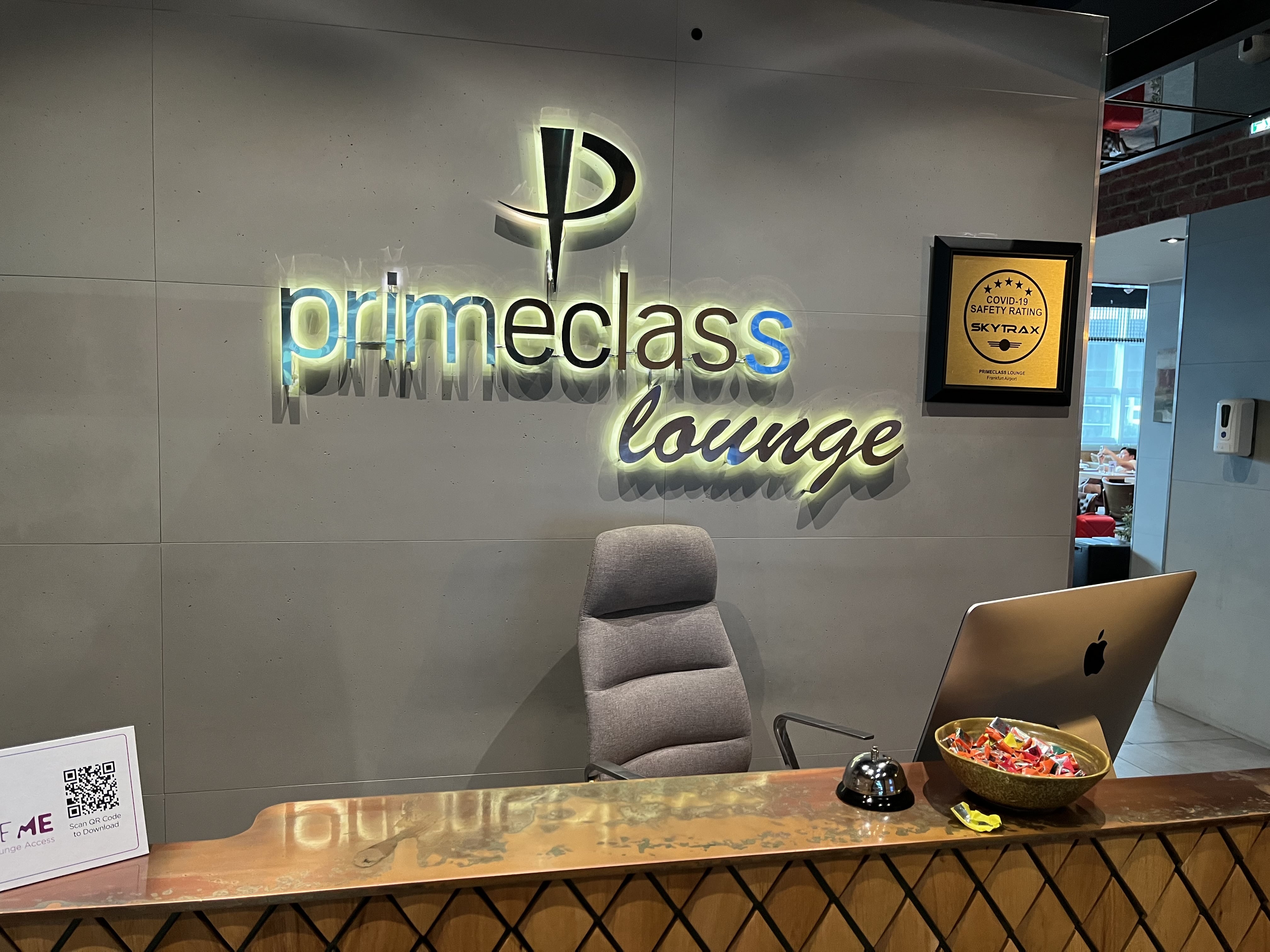 Neil Scrivener reviews the Primeclass Priority Lounge in Frankfurt Airport (FRA), also available to American Express Platinum Card members.