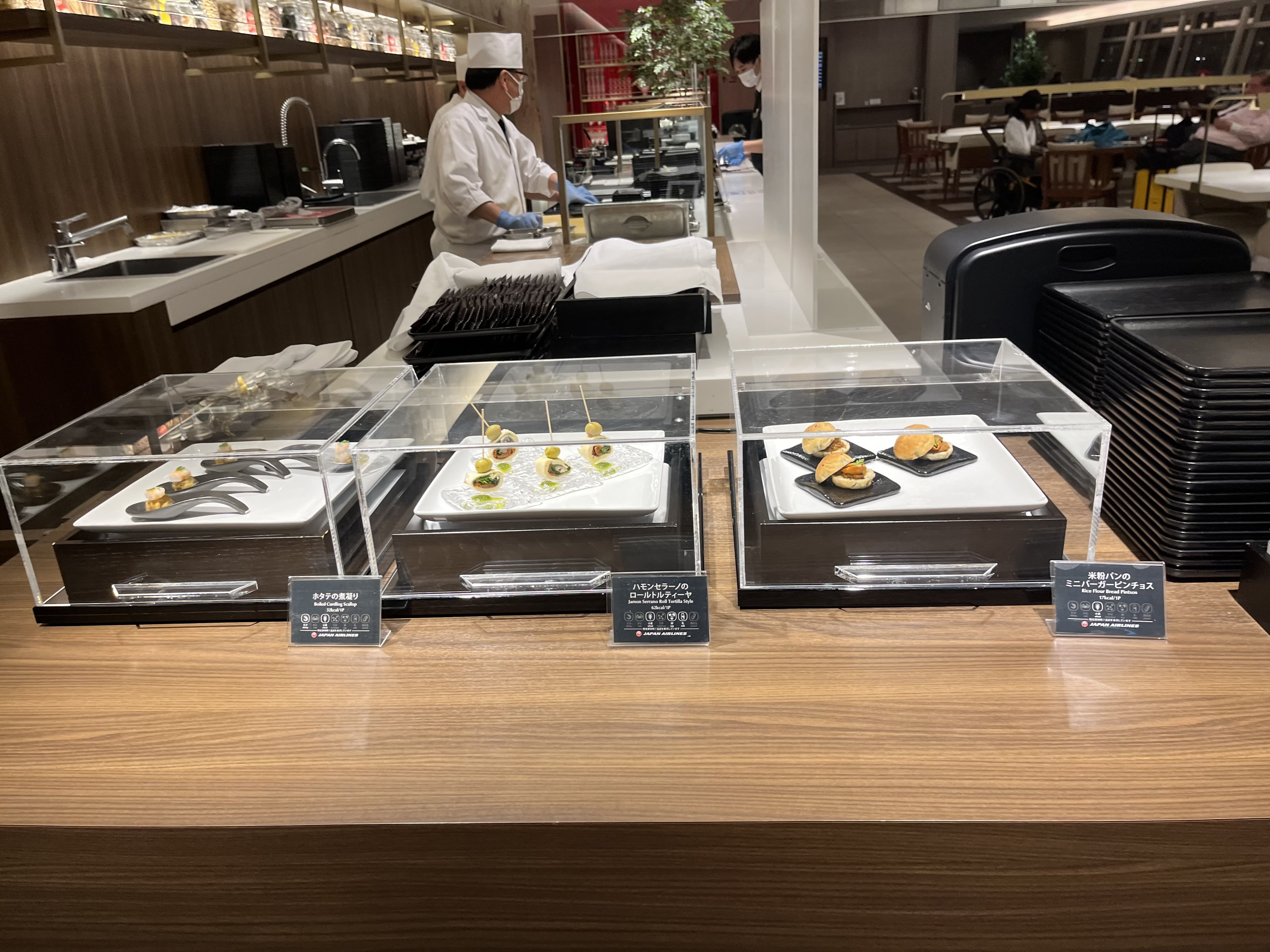 Neil Scrivener reviews the JAL First Lounge in Terminal 3 of Haneda's Tokyo Airport. 