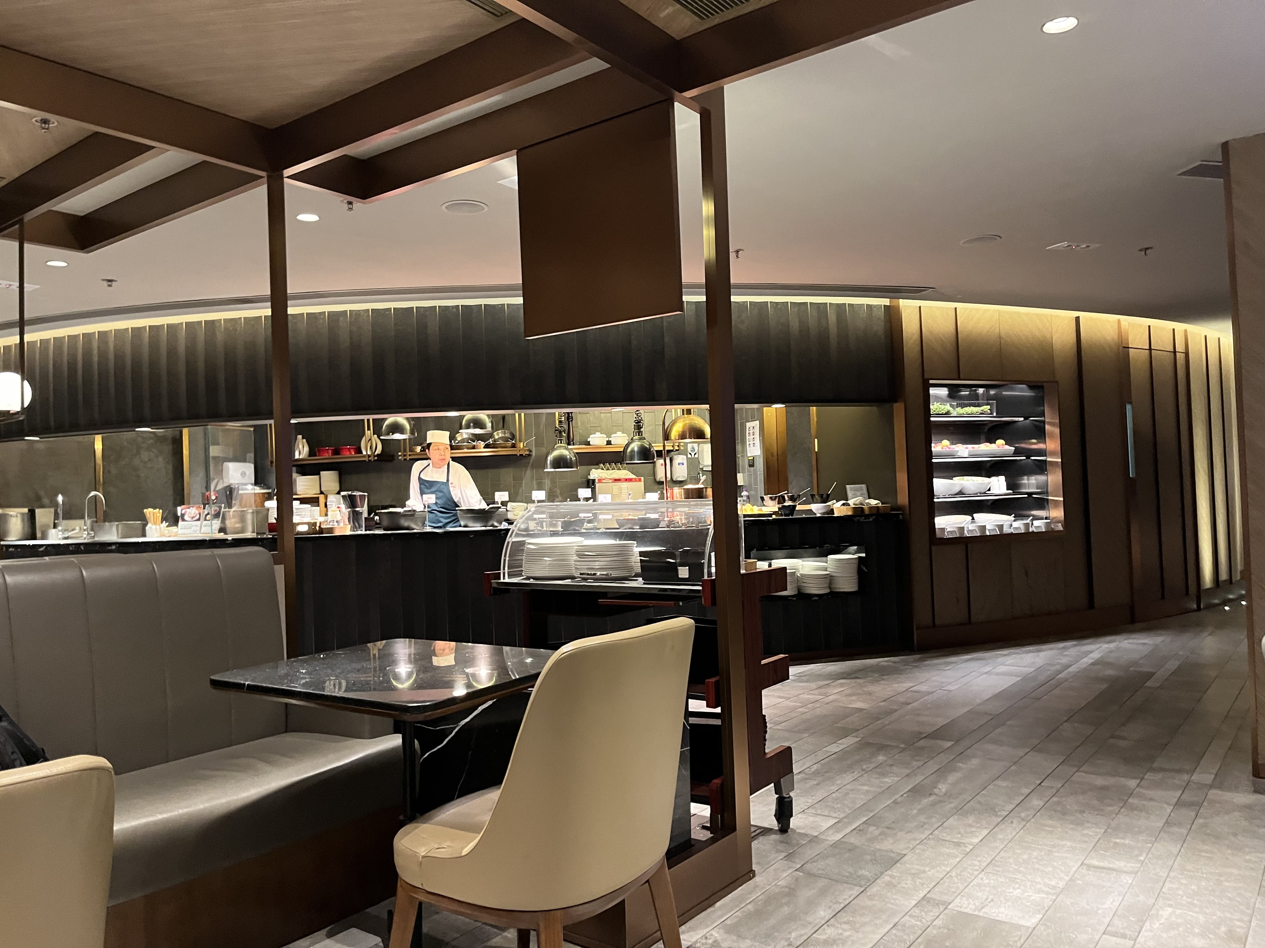 Neil Scrivener reviews the Plaza Premium Lounge First, in Hong Kong's International Airport. 